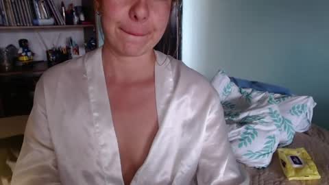 Snapshot of violeta_peter69 chatting on May 2026 09:23:02 PM Violeta Peter online show from May 2026 09:23:02 PM