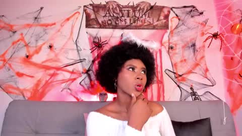 violeta_ruiz_ online show from October 2025 10:10:01 PM