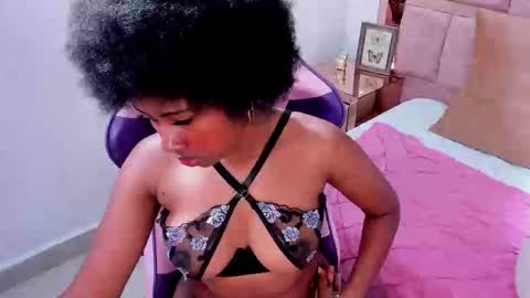 Violeta Ruiz online show from November 2025 01:39:02 PM