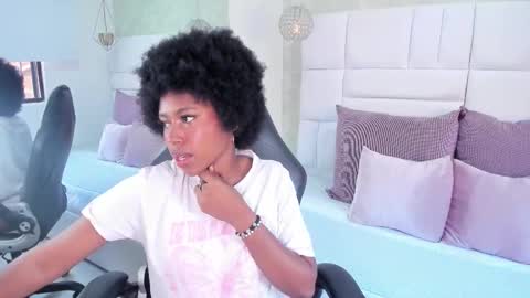 Violeta Ruiz online show from November 2025 05:39:02 PM