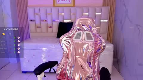 Snapshot of violeta_sub chatting on January 2025 01:07:01 PM IG violeta sub online show from January 2025 01:07:01 PM