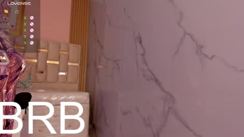 Snapshot of violeta_sub chatting on February 2025 04:14:01 PM IG violeta sub online show from February 2025 04:14:01 PM