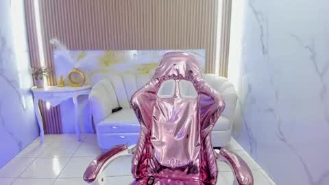 Snapshot of violeta_sub chatting on September 2025 01:05:02 PM IG violeta sub online show from September 2025 01:05:02 PM