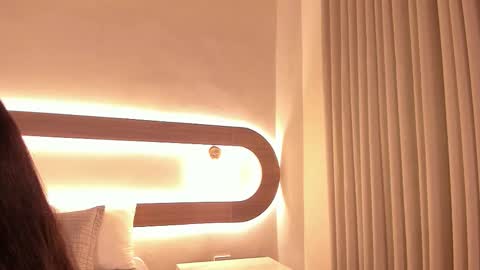 Violeta Sum online show from March 2026 12:11:01 PM