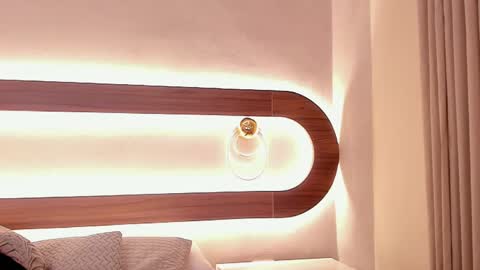 Violeta Sum online show from April 2026 12:31:01 PM