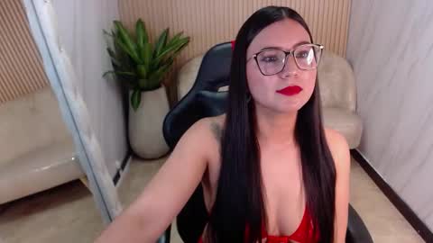 Snapshot of violeta_tf chatting on November 2025 02:06:02 PM violeta_tf online show from November 2025 02:06:02 PM