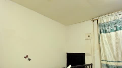 Snapshot of violetalee chatting on February 2025 05:30:02 AM Jimena online show from February 2025 05:30:02 AM