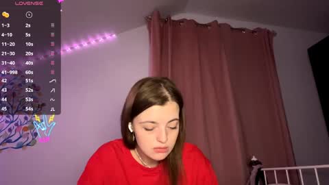 Snapshot of violetamelia chatting on May 2026 05:43:01 PM Eva online show from May 2026 05:43:01 PM