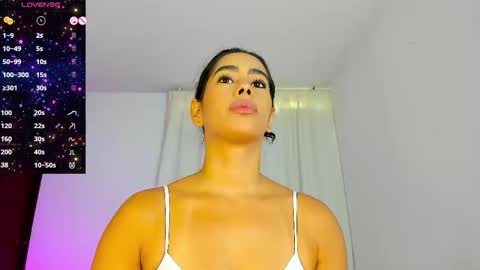 Violeta online show from November 2025 12:06:02 PM