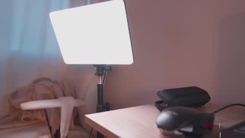 Snapshot of violeth___ chatting on October 2025 11:43:02 AM violeth___ online show from October 2025 11:43:02 AM