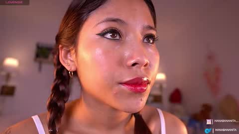 Snapshot of violeth___ chatting on October 2025 11:31:02 AM violeth___ online show from October 2025 11:31:02 AM