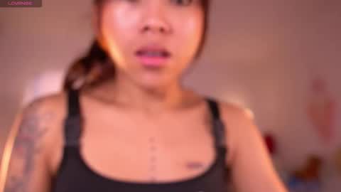 Snapshot of violeth___ chatting on October 2025 11:25:01 AM violeth___ online show from October 2025 11:25:01 AM