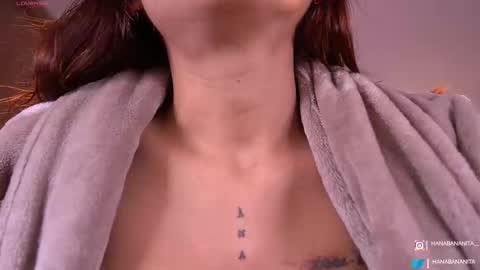 Snapshot of violeth___ chatting on November 2025 11:21:02 AM violeth___ online show from November 2025 11:21:02 AM