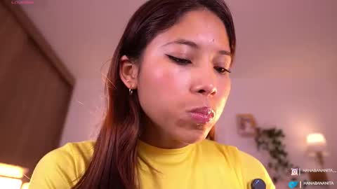 Snapshot of violeth___ chatting on November 2025 11:10:01 AM violeth___ online show from November 2025 11:10:01 AM