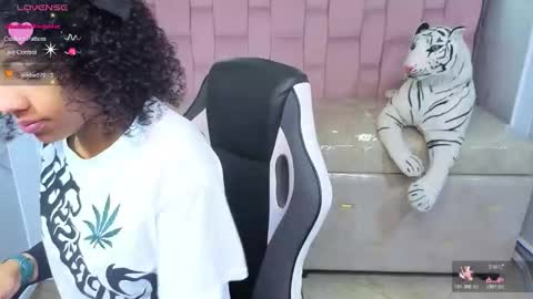 violeth_b online show from March 2026 12:55:01 PM