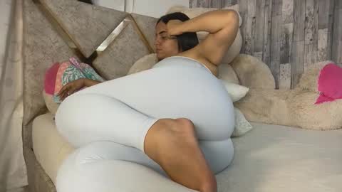 violetroussee online show from November 2025 10:10:02 PM