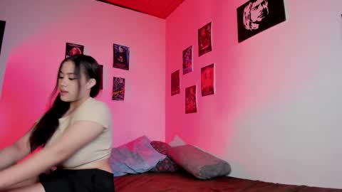 Snapshot of violetsalvatore chatting on December 2024 04:34:02 AM Violet salvatore online show from December 2024 04:34:02 AM