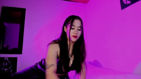 Snapshot of violetsalvatore chatting on December 2024 05:37:01 AM Violet salvatore online show from December 2024 05:37:01 AM