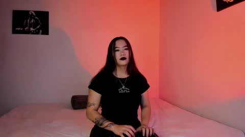 Snapshot of violetsalvatore chatting on December 2024 05:33:02 AM Violet salvatore online show from December 2024 05:33:02 AM