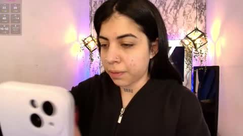 Violeta  online show from November 2025 11:21:02 AM