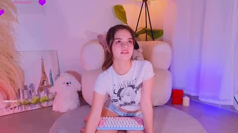 Snapshot of violetssweet chatting on May 2026 05:36:01 AM violetssweet online show from May 2026 05:36:01 AM