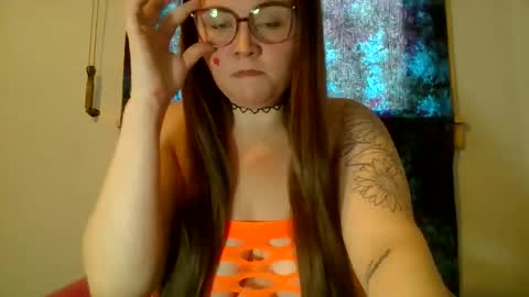 Snapshot of violetsunflower chatting on May 2026 10:25:01 PM VioletSunflower online show from May 2026 10:25:01 PM