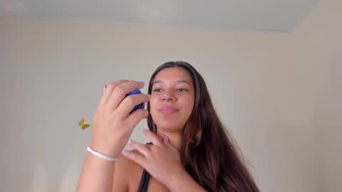 violett_24_ online show from November 2025 07:02:02 PM