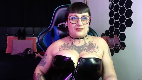violett_8 online show from April 2026 09:37:01 PM