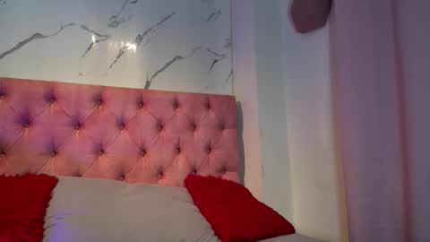 violett  rousee online show from December 2025 04:46:02 PM