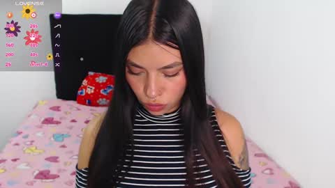 Snapshot of violett_flowers chatting on September 2025 04:12:01 AM violeta  online show from September 2025 04:12:01 AM