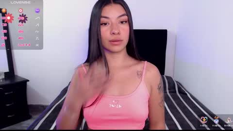 Snapshot of violett_flowers chatting on September 2025 07:06:02 PM violeta  online show from September 2025 07:06:02 PM