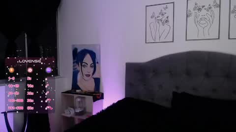 violett  Independent model online show from May 2026 02:30:01 AM