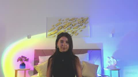 Snapshot of violetta_finch chatting on May 2026 10:33:01 AM violetta_finch online show from May 2026 10:33:01 AM