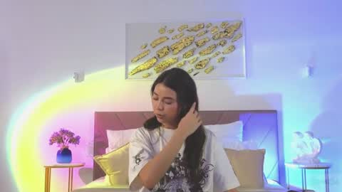 Snapshot of violetta_finch chatting on May 2026 10:12:01 AM violetta_finch online show from May 2026 10:12:01 AM