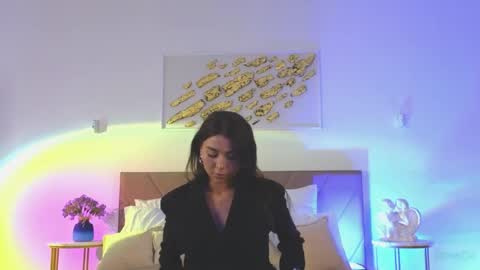 Snapshot of violetta_finch chatting on May 2026 10:21:01 AM violetta_finch online show from May 2026 10:21:01 AM