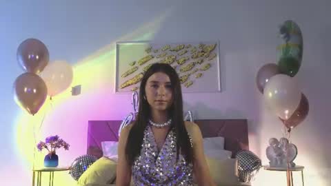 Snapshot of violetta_finch chatting on June 2026 10:50:01 AM violetta_finch online show from June 2026 10:50:01 AM