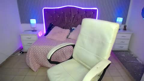 violetta_skinny_ online show from March 2026 02:01:01 PM