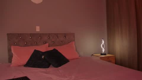 violetta independent model online show from December 2024 07:49:02 AM