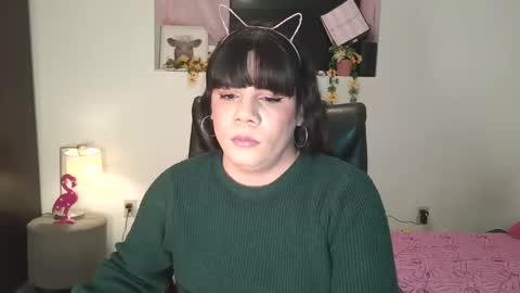 Snapshot of violettacam69 chatting on February 2025 02:40:01 AM violettacam69 online show from February 2025 02:40:01 AM