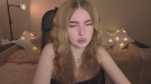 ViolettaOtis online show from February 2026 04:15:02 PM