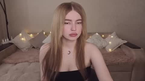 ViolettaOtis online show from June 2026 01:13:01 PM