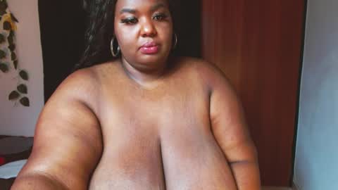 Snapshot of violette_plus chatting on December 2024 04:59:02 PM Call me valeria online show from December 2024 04:59:02 PM