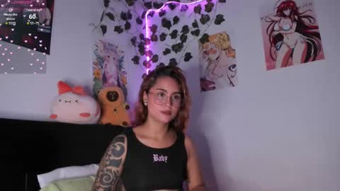 Snapshot of violetteramirez01 chatting on December 2024 10:16:01 PM Violette online show from December 2024 10:16:01 PM