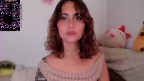 Snapshot of violetteramirez01 chatting on September 2025 10:02:01 PM Violette online show from September 2025 10:02:01 PM