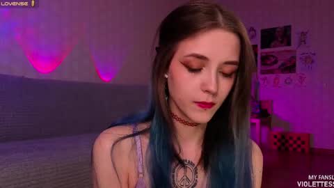 Snapshot of violettesss chatting on May 2026 03:28:01 PM Vi Best on my Fansly online show from May 2026 03:28:01 PM