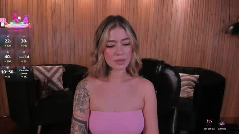 Violett  online show from November 2025 07:23:01 PM