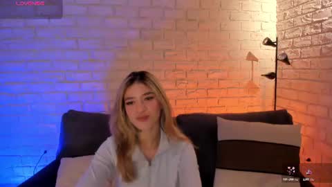 Snapshot of violetthansson chatting on June 2026 10:07:01 AM Violett online show from June 2026 10:07:01 AM