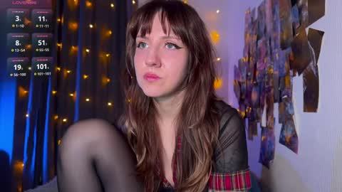 Snapshot of violettmo0n chatting on June 2026 12:28:01 AM Next stream 1522026 400 GMT 3 online show from June 2026 12:28:01 AM