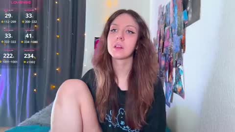 Snapshot of violettmo0n chatting on July 2026 06:27:01 AM Next stream 1522026 400 GMT 3 online show from July 2026 06:27:01 AM