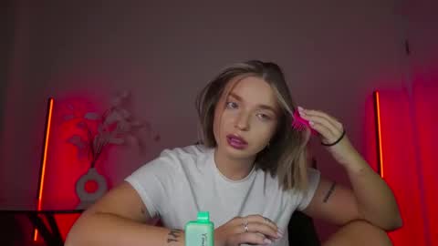 Snapshot of viollasinzz chatting on October 2025 10:17:02 AM Violla online show from October 2025 10:17:02 AM